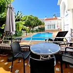 El Jardin Benerja Apartmán *